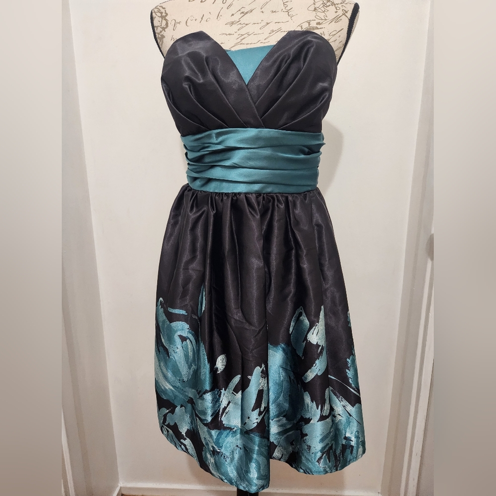 Trixxi Black W/ Teal Floral Accents, Silky Feel, Sweetheart Neckline Dress.